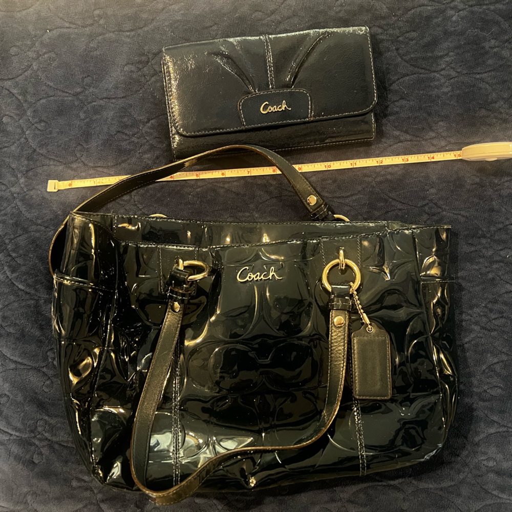 Beautiful Coach navy blue patent handbag and wallet